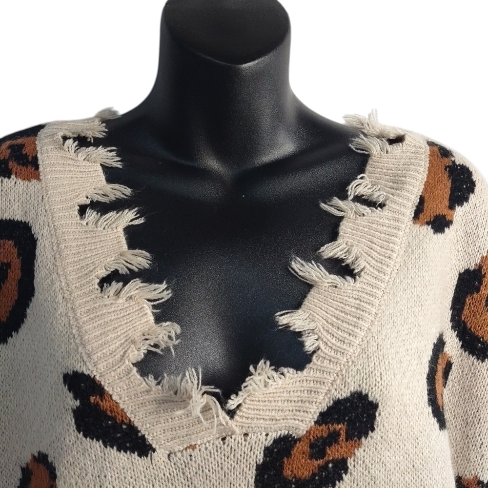 MIracle Distressed Sweater  Women's Brown/Black/Cream Leopard Print Sz M/L NWOT - Picture 4 of 8